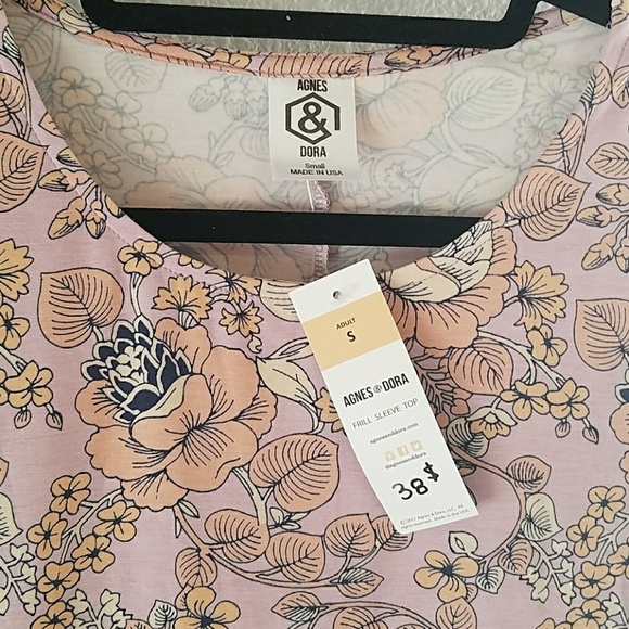 Agnes and Dora frill sleeve top - Picture 2 of 3